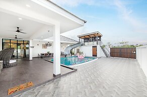 Full moon Bay hua hin Cha-am