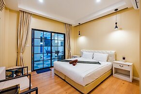 Full moon Bay hua hin Cha-am