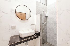 Full moon Bay hua hin Cha-am