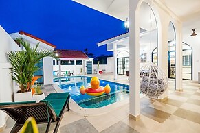 Full moon Bay hua hin Cha-am