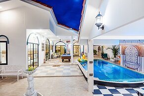 Full moon Bay hua hin Cha-am