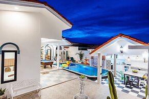 Full moon Bay hua hin Cha-am