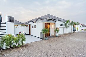 Full moon Bay hua hin Cha-am