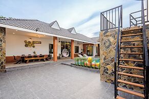 Full moon Bay hua hin Cha-am