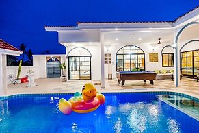 Full moon Bay hua hin Cha-am