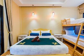 Full moon Bay hua hin Cha-am