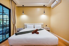 Full moon Bay hua hin Cha-am