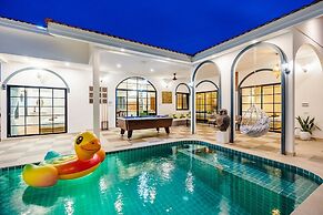 Full moon Bay hua hin Cha-am