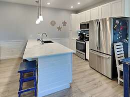 Es405- Port A's Flip Flops & Pop Tops