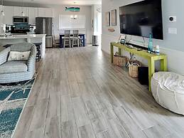 Es405- Port A's Flip Flops & Pop Tops