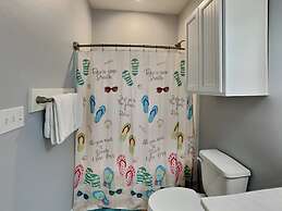 Es405- Port A's Flip Flops & Pop Tops