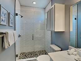 Es405- Port A's Flip Flops & Pop Tops