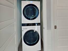 Es405- Port A's Flip Flops & Pop Tops