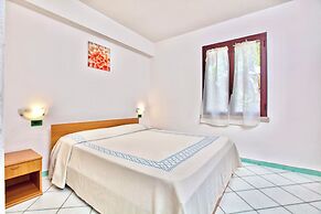 Residence with swimming pool in Ottiolu