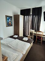 Tim Rooms