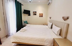 Alexandros 2 by Frangki