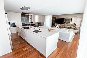 Valentina Residence by GuimaGold