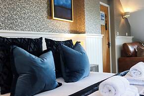 The Gateway Hotel