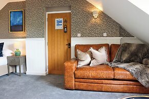 The Gateway Hotel