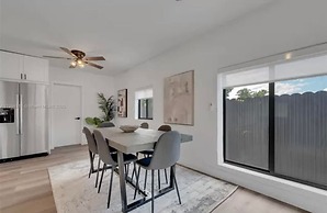 Boho Chic: 3BR Home With Pool