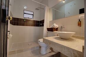 Hotel Punto 79
