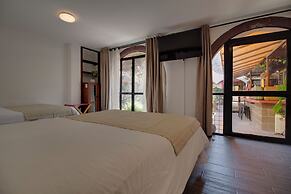 Hotel Punto 79