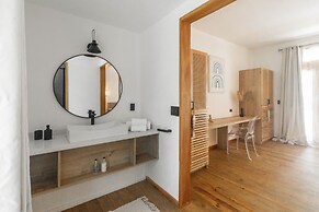 S Boutique Hotel