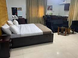 Mega Pavilion Suite and Apartment