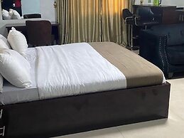 Mega Pavilion Suite and Apartment