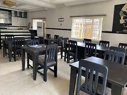 Mega Pavilion Suite and Apartment