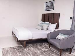 Mega Pavilion Apartment