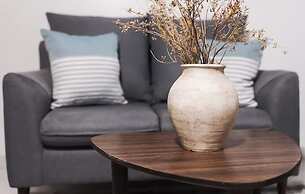 Mega Pavilion Apartment