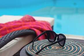 Mega Pavilion Apartment