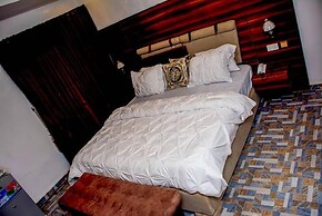 Lavish Apartment