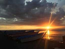 Sun on the bay beach hotel