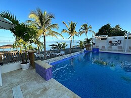 Sun on the bay beach hotel