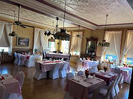 The Franklin hotel  and restaurant