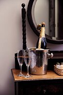 Australian Heritage Hotel