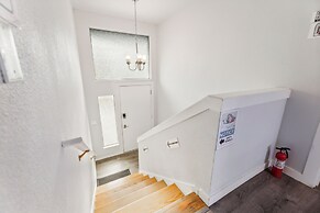 Rainier Guesthouse 3 Bedroom Duplex