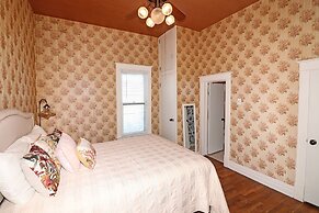 Vintage Parlor 2 Bedroom Home