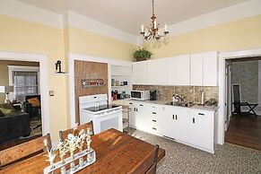 Vintage Parlor 2 Bedroom Home