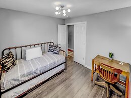 Paradise Hills Oasis 4 Bedroom Home