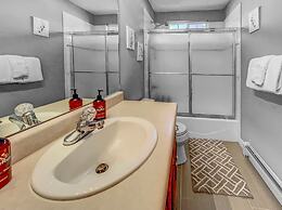 Paradise Hills Oasis 4 Bedroom Home