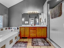 Paradise Hills Oasis 4 Bedroom Home