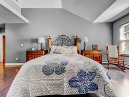 Paradise Hills Oasis 4 Bedroom Home