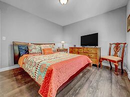 Paradise Hills Oasis 4 Bedroom Home