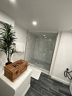 Serene Midtown Haus 3 Bedroom Home