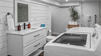 Serene Midtown Haus 3 Bedroom Home