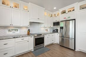 Sunkissed Castle 4 Bedroom Home