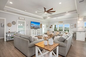 Sunkissed Castle 4 Bedroom Home